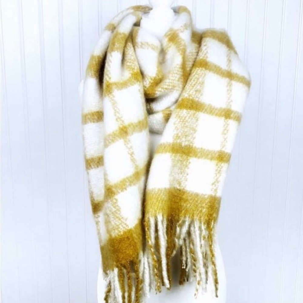 LOFT Women's NWT Plaid Boucle Blanket Scarf